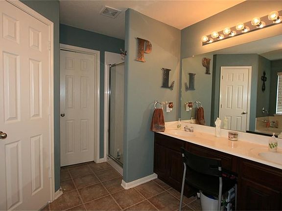 4th image of 2605 Los Alamos Cir