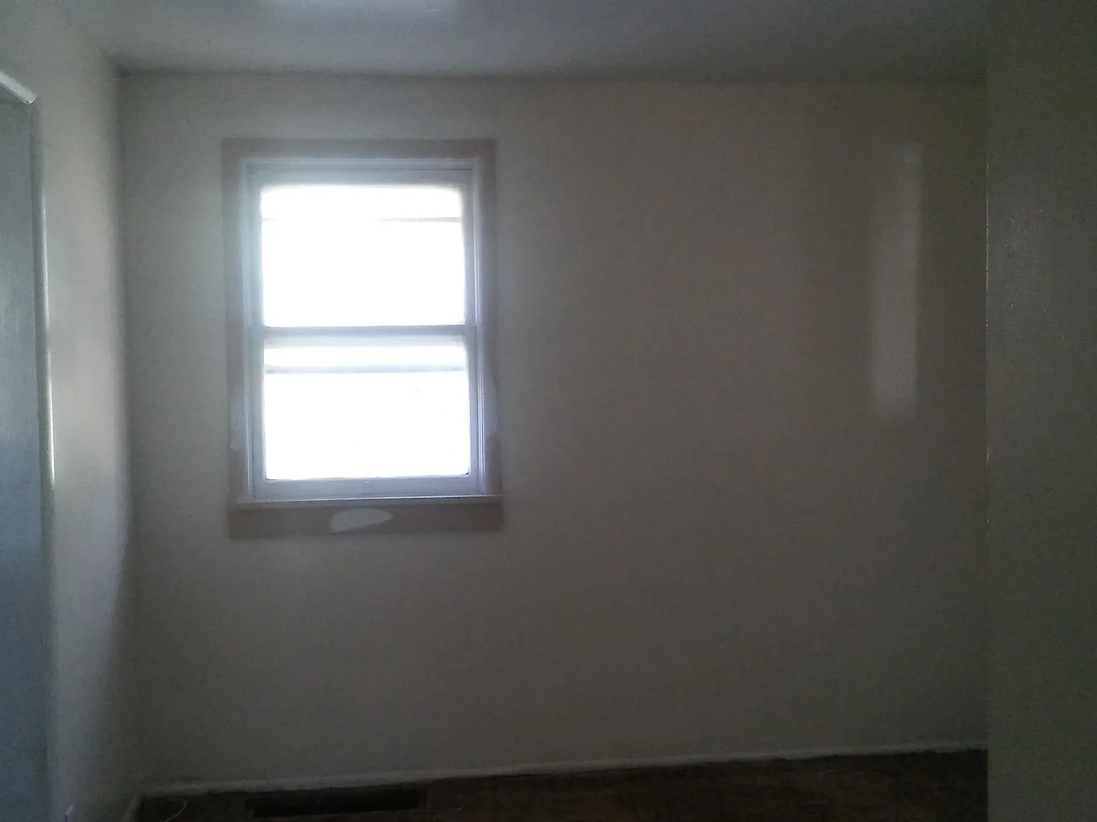 1 bed, 1.0 bath, 500 sqft, $825 — Photo 3