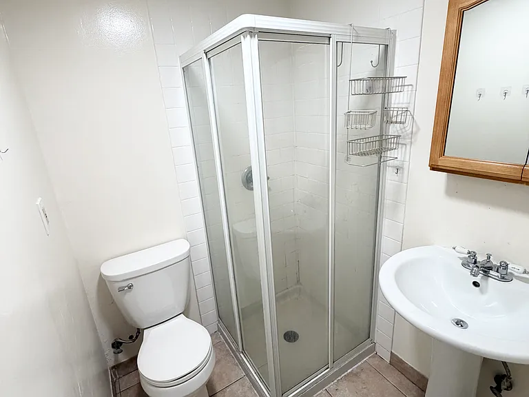 2555 Virginia St #202 — Photo 9
