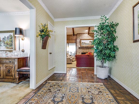 5th image of 113 Tuscany Ct