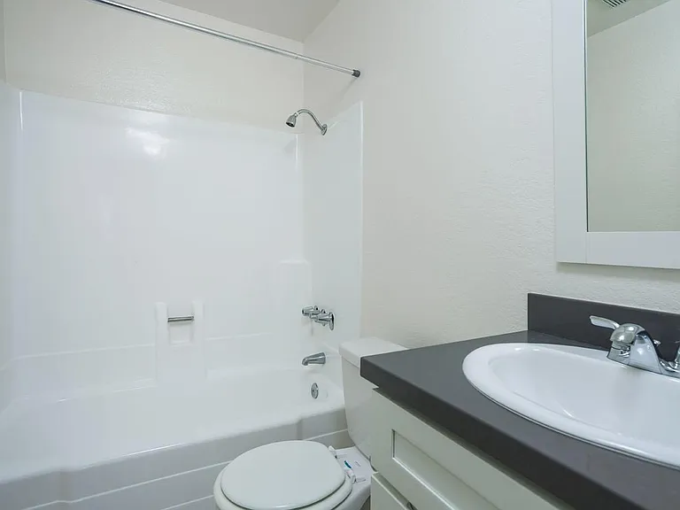 5161 Riverton Ave #108 — Photo 13
