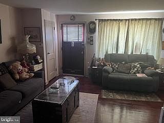 5th image of 7117 Eastwood St