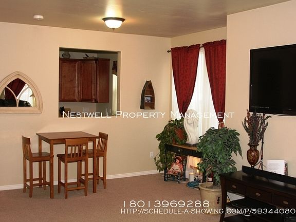 4th image of 11596 S Grandville Ave