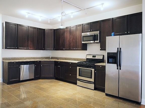 4th image of 5758 N California Ave #2A