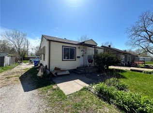 1727 W Cushing St, Decatur, IL 62526