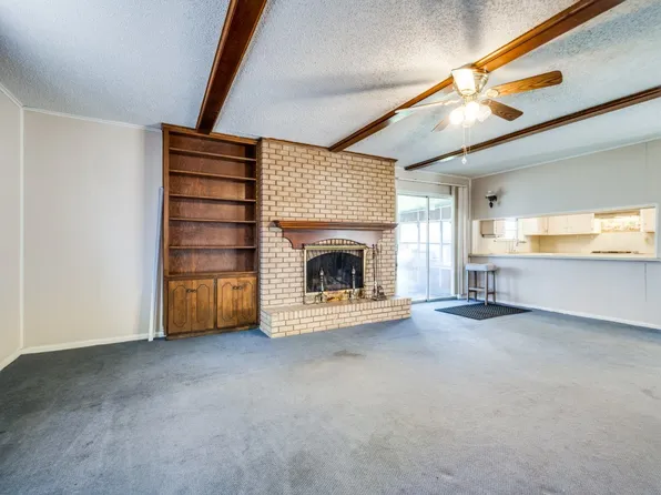 1310 Greenbriar St, Denton, TX 76201