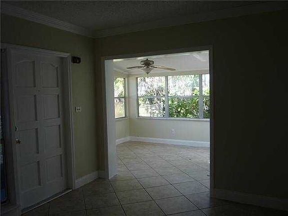 4th image of 4761 NE 17th Ave