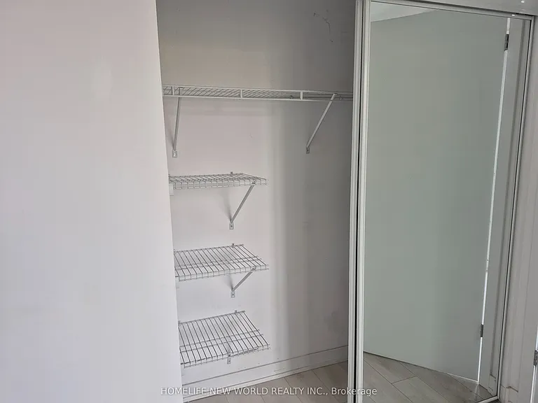 2212 Lake Shore Blvd W #516 — Photo 14