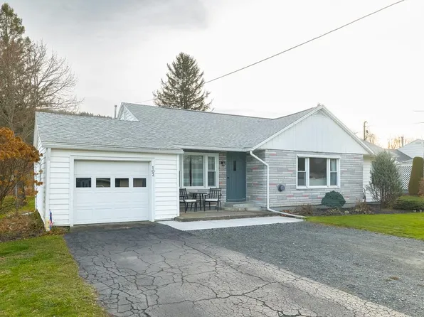 102 Parallel St, Elkland, PA 16920