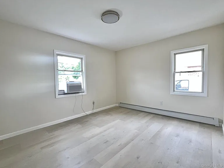 33 Cherry Ln — Photo 5