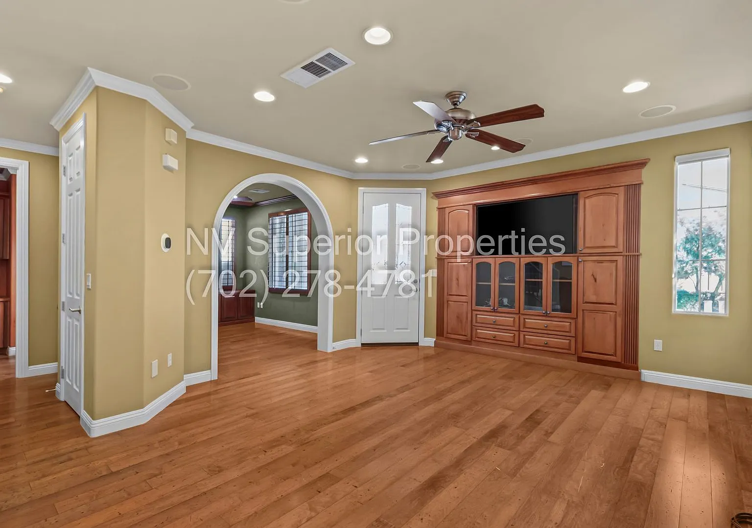 Summerlin Guard gated!! Community pool, Spa, Exercise room, Parks, Security & Tennis Courts — Photo 4