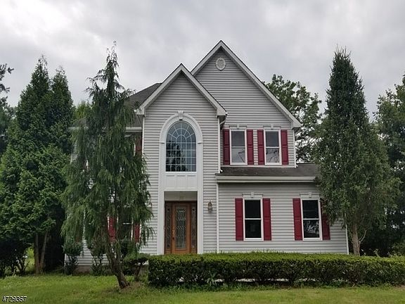 2nd image of 20 Meadow Hills Dr