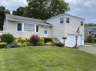 108 Greenwood Dr, Massapequa, NY 11758