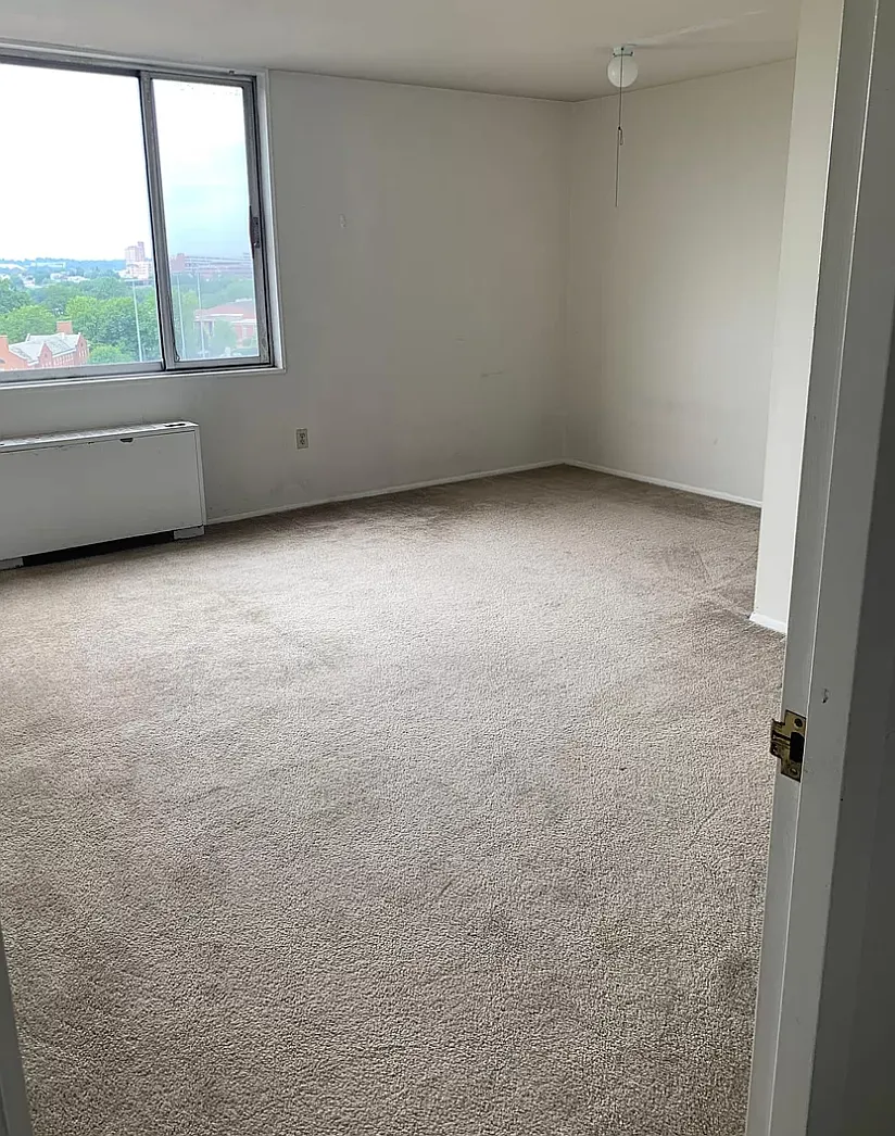 Building Photo - 1 E University Pkwy #120