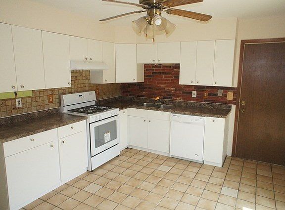 5th image of 226 Glen Ave