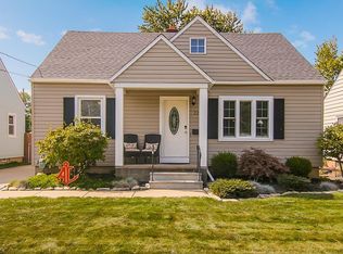 224 Moore Rd, Avon Lake, OH 44012