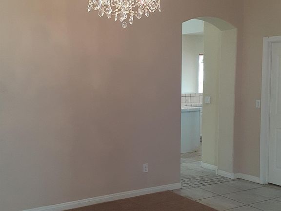 2nd image of 908 Sugar Springs Dr