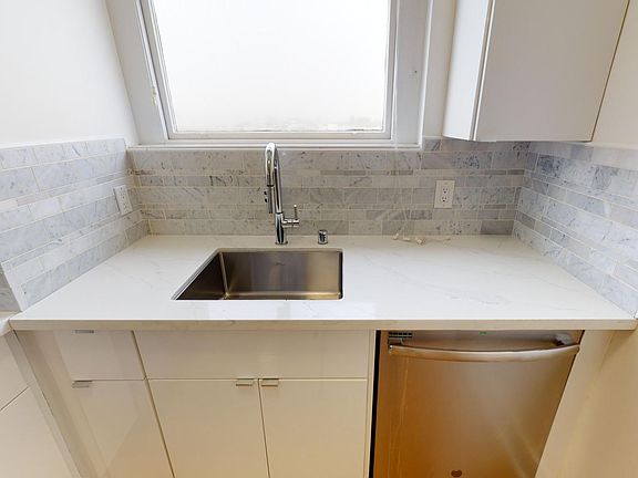 3rd image of 1290 Grove St APT 603
