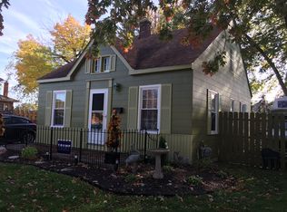 22632 Hanson Ct, Saint Clair Shores, MI 48080