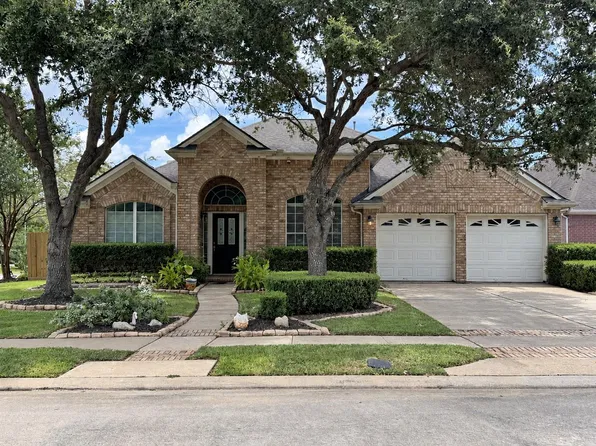 6703 Ashworth Dr, Sugar Land, TX 77479