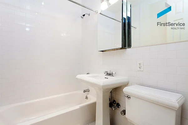 Rented by FirstService Realty (legacy) | media 22