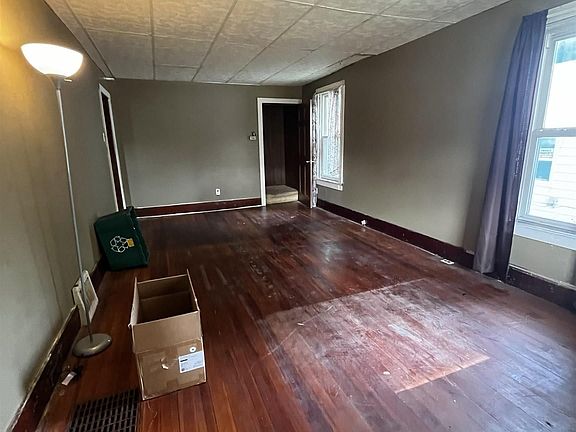 2nd image of 2824 S 16th St