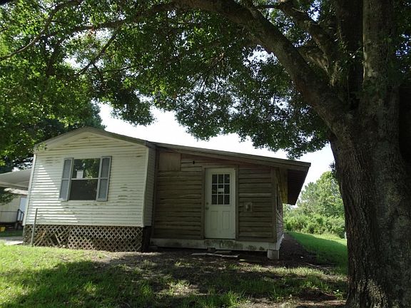4th image of 2440 McGregor St