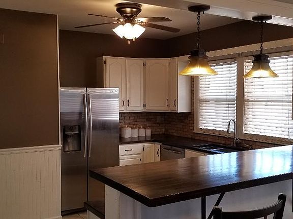 Kitchen/Breakfast bar