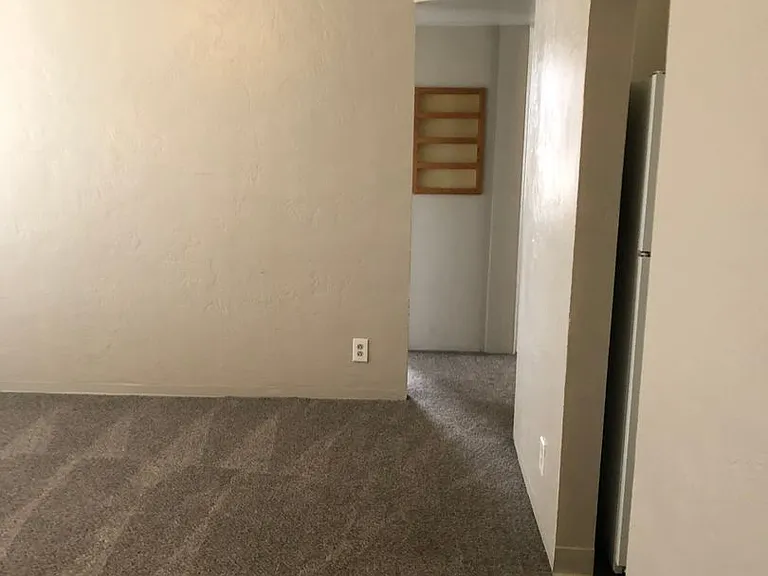 712 S Canyon St — Photo 11