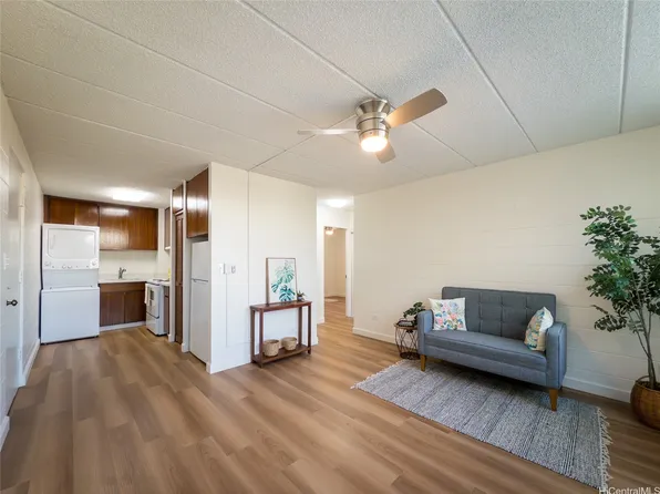 2015 Wilder Ave APT 2E, Honolulu, HI 96822
