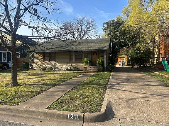 3rd image of 1211 Pasadena Dr