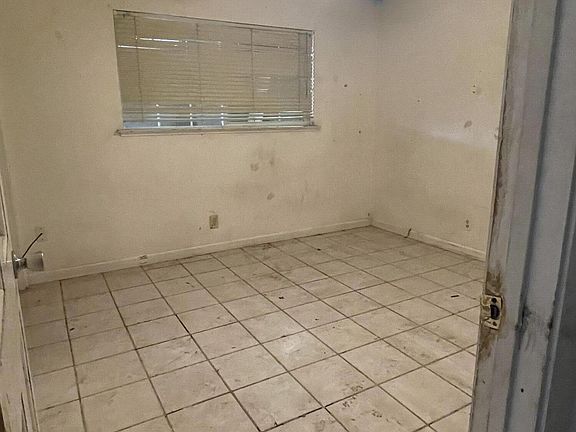 5th image of 117 Bryant Ct
