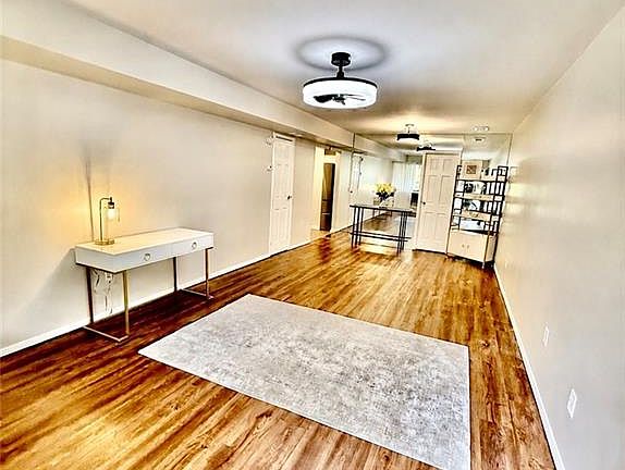 4th image of 388 Sprague Ave #58