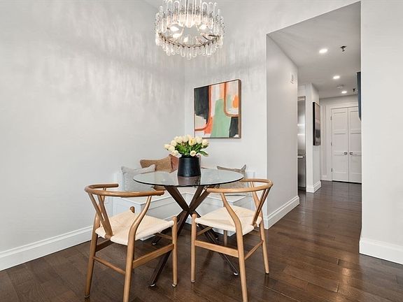 5th image of 416 Marlborough St APT 702