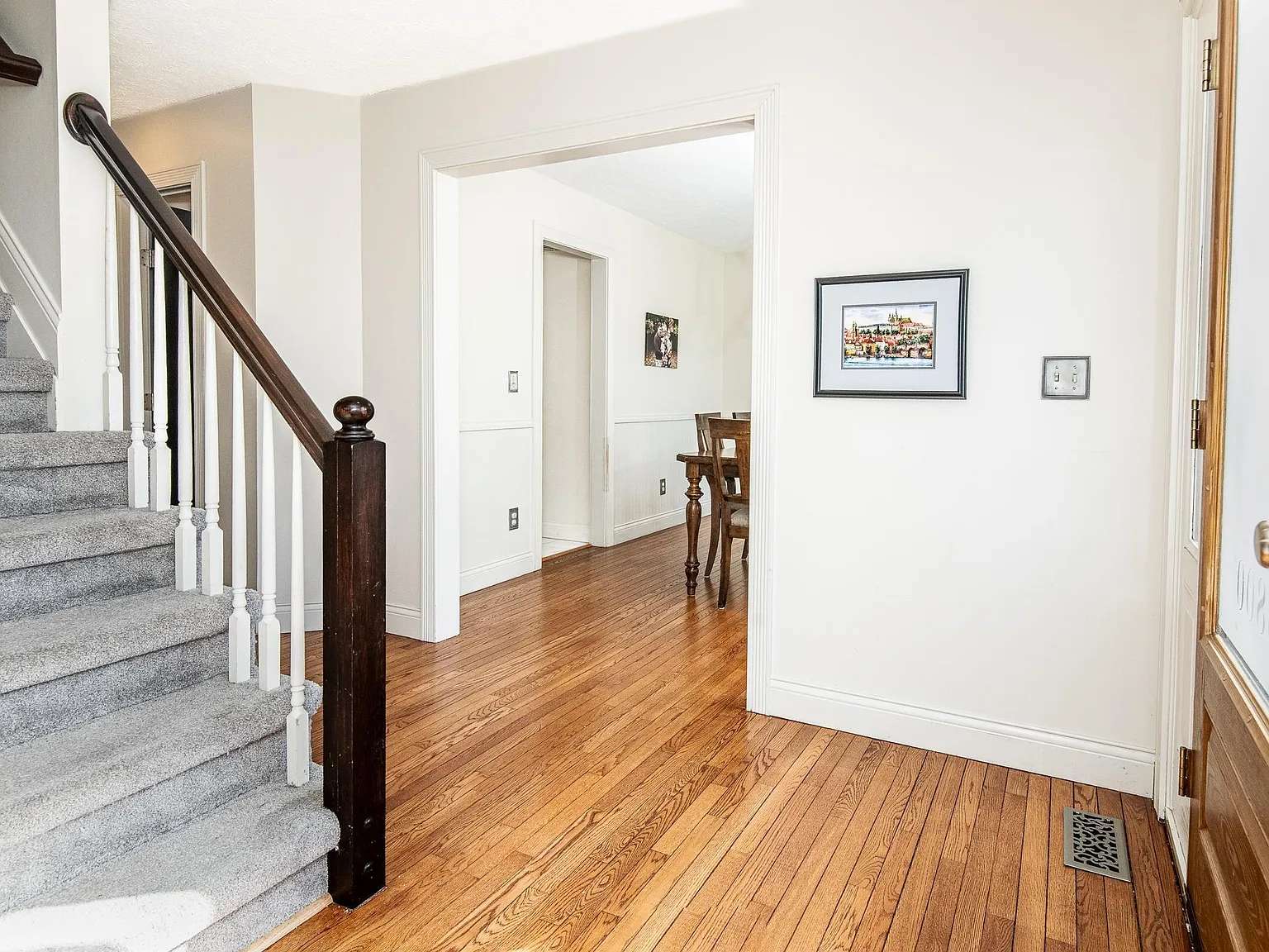 4 bed, 2.5 bath, 2040 sqft, $2,600 — Photo 4