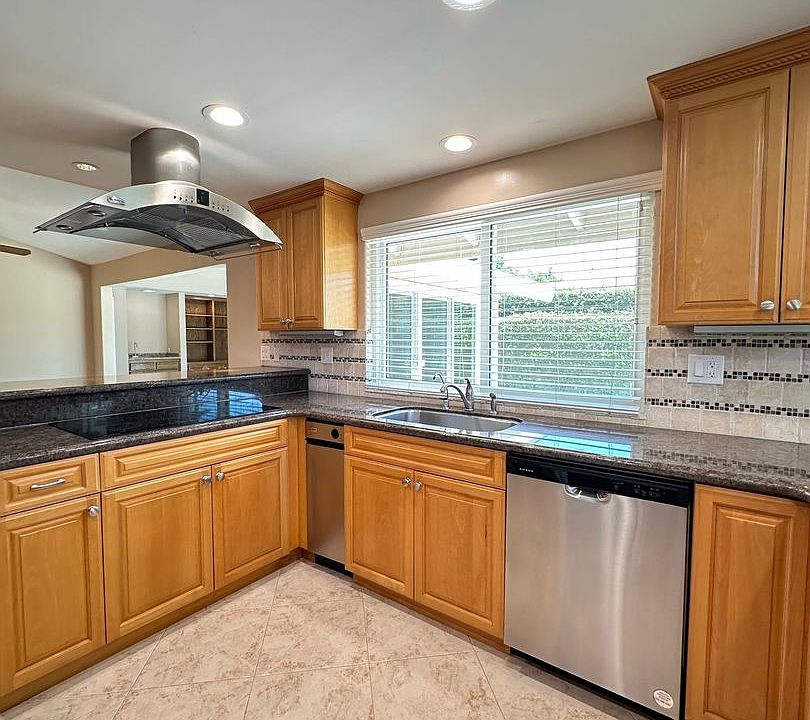 1st image of 11352 Weatherby Rd