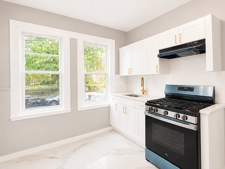192 Mapes Ave #1 — Photo 3