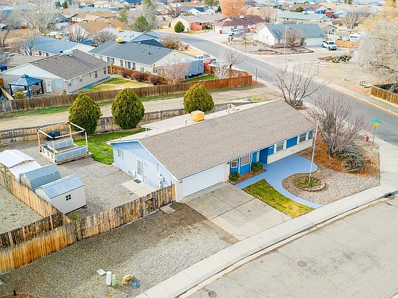 2nd image of 3055 Noble Ct