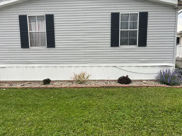 9 Saint George Dr, Bourbonnais, IL 60914