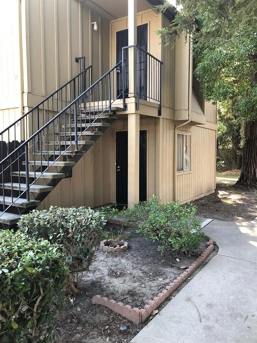 3591 Quail Lakes Dr APT 15 photo 1