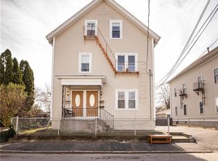 14 Berndt St, Pawtucket, RI 02861