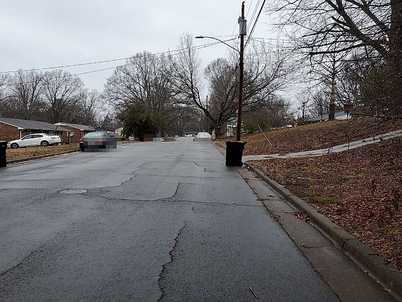 4th image of 230 Allison Dr