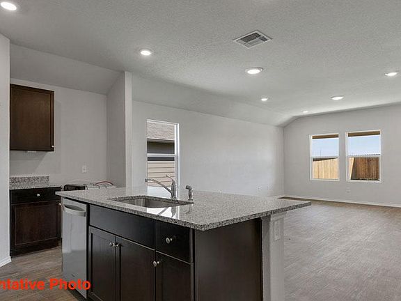 4th image of 9255 Armadillo Dr