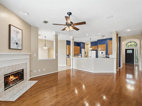 8027 Summer Brook Ct, Sugar Land, TX 77479