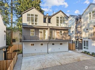 10748 Interlake Avenue N, Seattle, WA