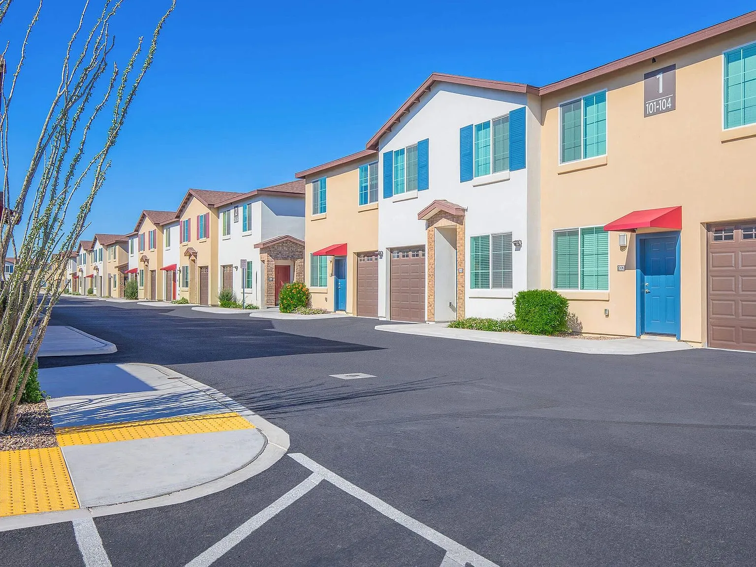 San Junipero Townhomes — Photo 3