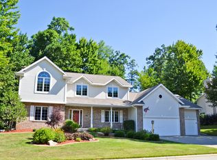 2854 Ogdan Woods Dr, Green Bay, WI 54313