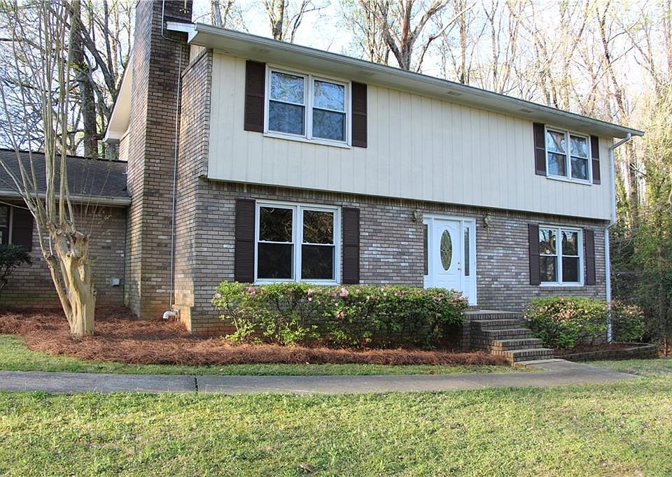 1st image of 620 Oakstone Way
