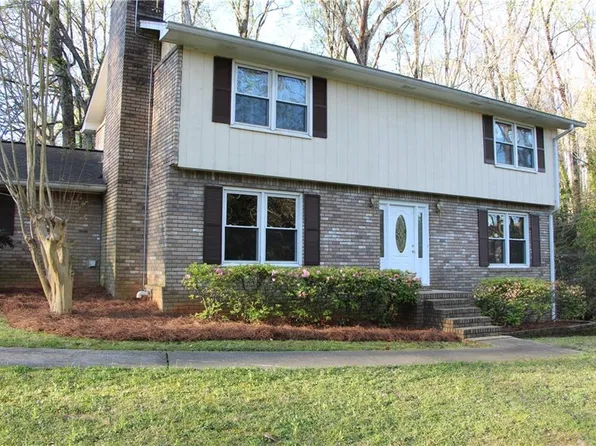 620 Oakstone Way, Roswell, GA 30075