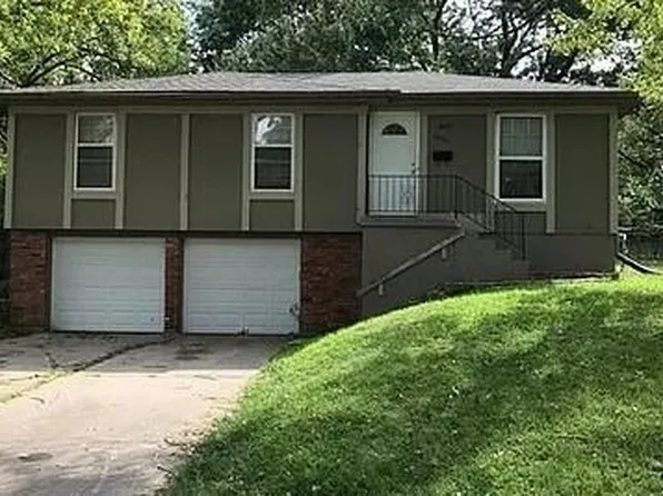 10401 Sycamore Ave, Kansas City, MO 64134